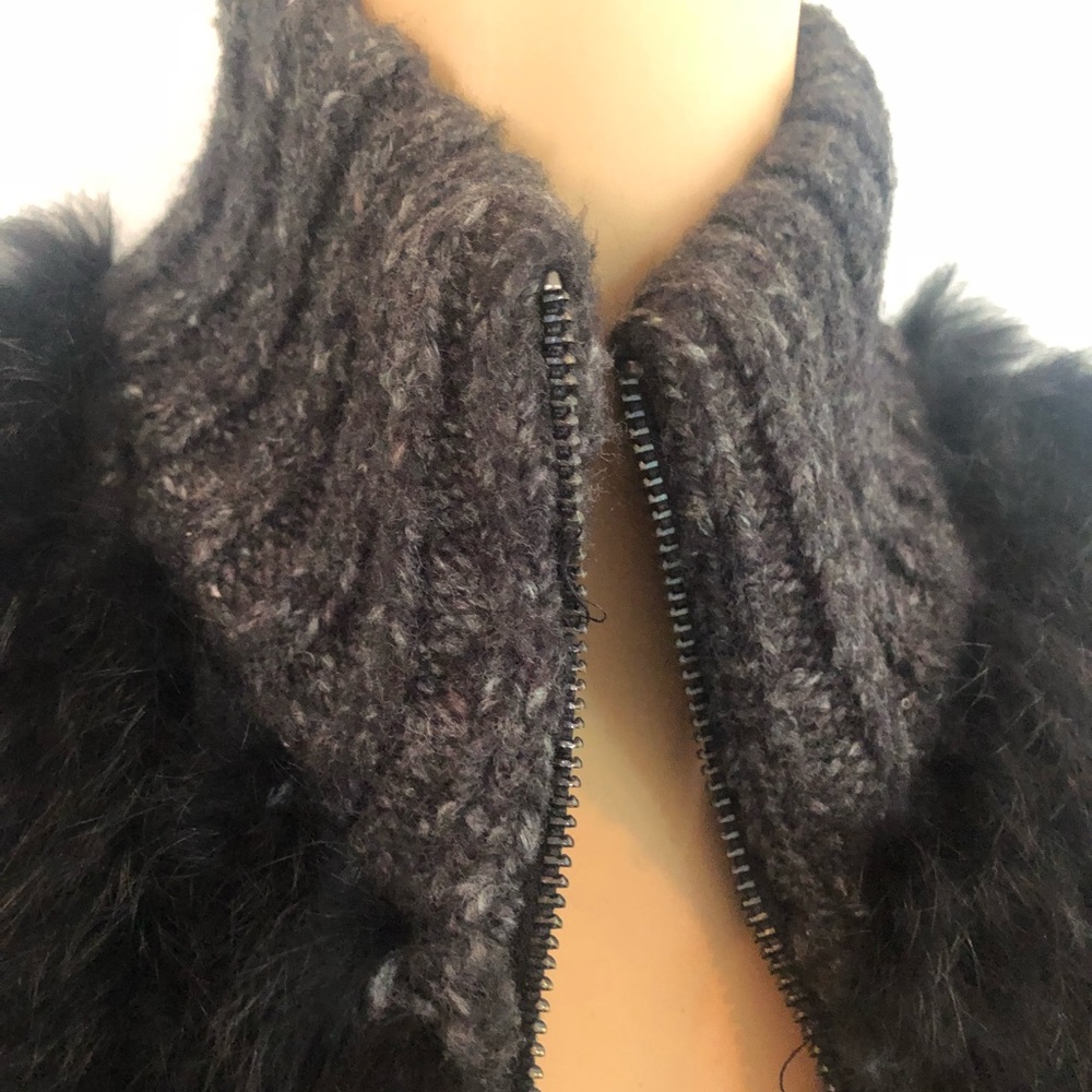 Line Rabbit Fur vest - Picture 3 of 7